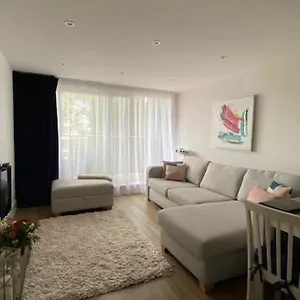 https://modern-central-flat-with-balcony.bournemouth-hotels.org