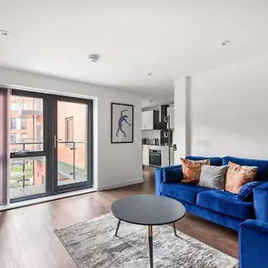 https://fantastic-brand-new-apartment-in-the-heart-of-york.yorkshirehotels.net